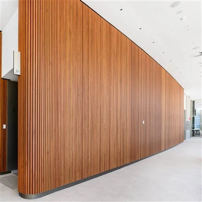 Aluminiumverkleidung in Holzoptik